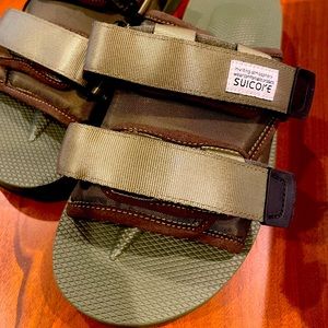 NIB SUICOKE MOTO-Cab Dual Buckle Sandal in Olive Women’s Size 10
